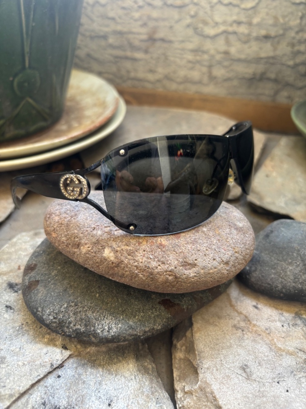 Vintage Gucci sunglasses - Picture 2 of 6